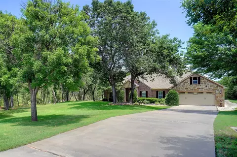 120 French Kingston Ct, Chico, TX 76431