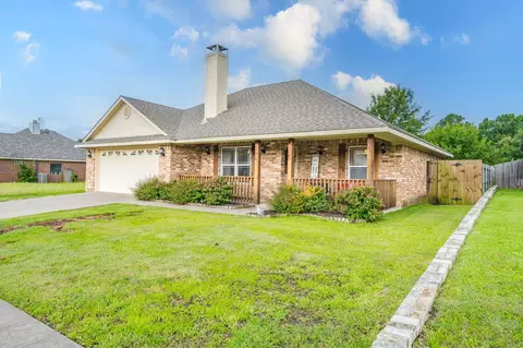 305 Centenial Ave, Ennis, TX 75119