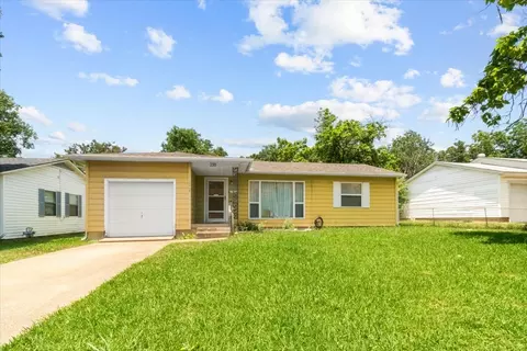 2311 Anderson St, Irving, TX 75062