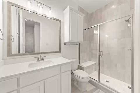 Bath - 1724 Ruby Way, Rockwall, TX 75087 photo 3 of 4