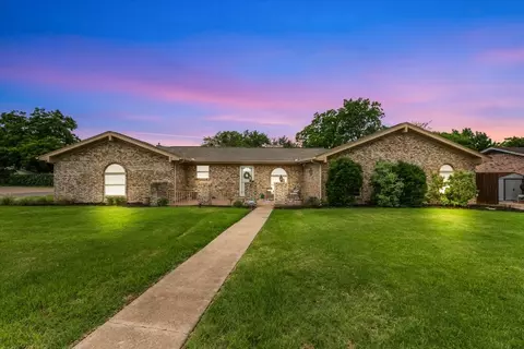 1004 Mockingbird St, Stephenville, TX 76401
