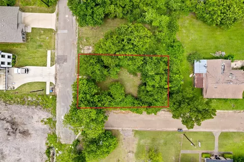 2204 Polk St, Greenville, TX 75401