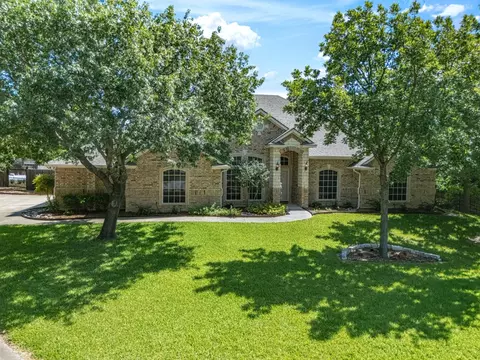 240 Lakeside Oaks Cir, Lakeside, TX 76135