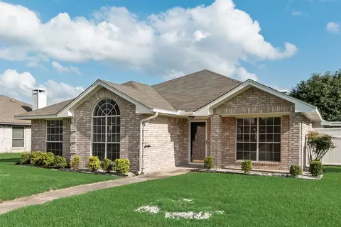 1326 Rosewood Ln, Lancaster, TX 75146