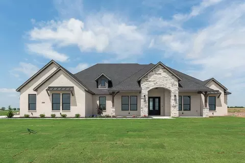 160 Maci Dr, Waxahachie, TX 75167