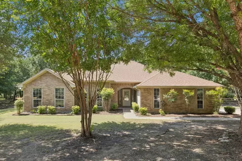 3121 N Fork Ct, Granbury, TX 76049