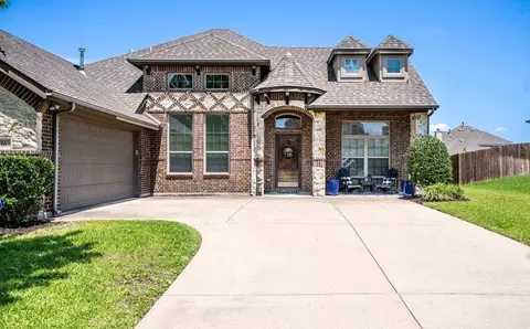 716 Edgewood Dr, Desoto, TX 75115