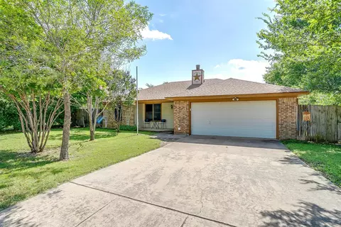 445 Black Oak Ln, Burleson, TX 76028