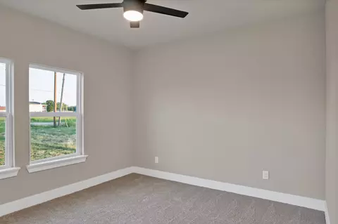 Bedroom - 205 E South St, Itasca, TX 76055 photo 5 of 6