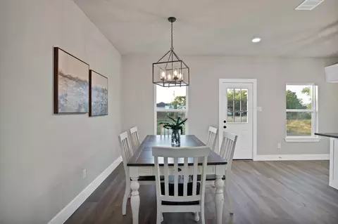 Dining - 205 E South St, Itasca, TX 76055 photo 1 of 2