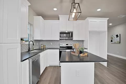 Kitchen - 205 E South St, Itasca, TX 76055 photo 3 of 3