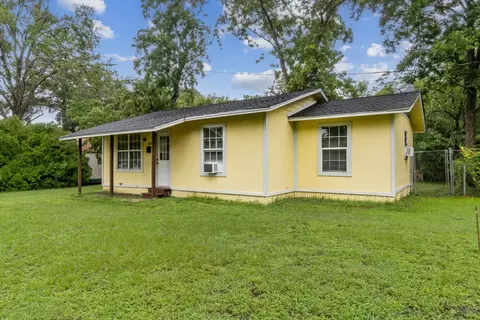 813 Pine St, Teague, TX 75860