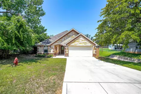 160 Mountain View Dr, Azle, TX 76020