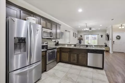 2008 Morgan St, Greenville, TX 75401