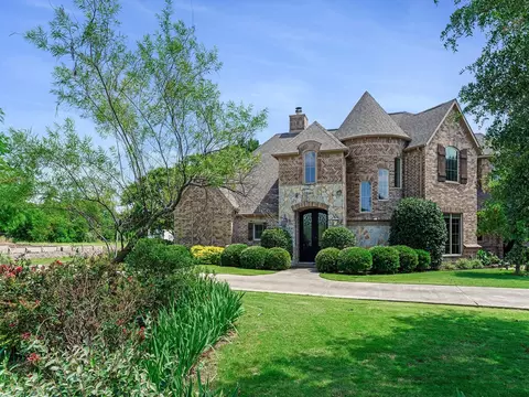 1016 Lighthouse Ct, Cedar Hill, TX 75104