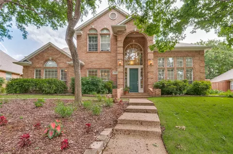 828 Blue Jay Ln, Coppell, TX 75019