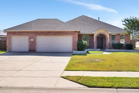 3013 Flowering Springs Dr, Forney, TX 75126