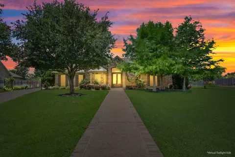 4 Lone Star Dr, Waco, TX 76708