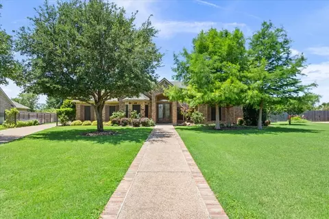 4 Lone Star Dr, Waco, TX 76708 photo 2