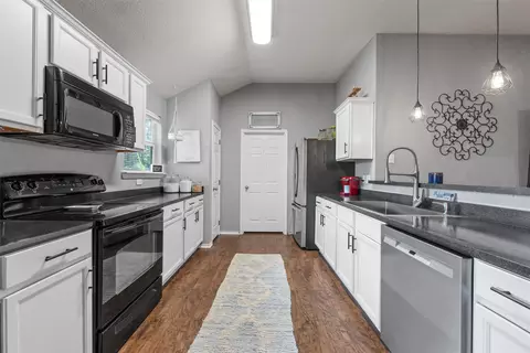 Kitchen - 2004 Sabine, Waco, TX 76708 photo 1 of 2
