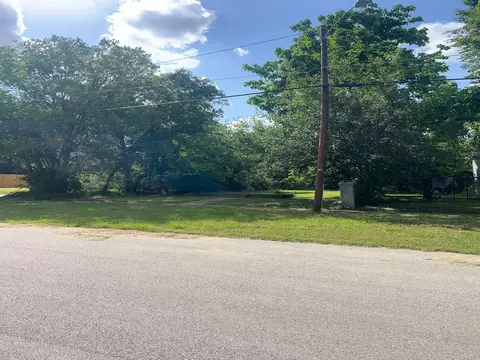 712 E 3rd Ave, Corsicana, TX 75110