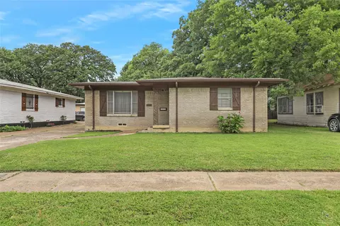 2825 Warren Ave, Dallas, TX 75215
