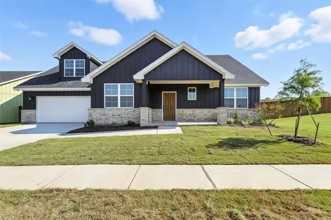 100 Mesa Dr, Glen Rose, TX 76043