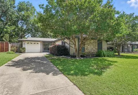 810 Greenhaven Dr, Richardson, TX 75080