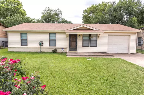 5224 Shackleford St, Fort Worth, TX 76119