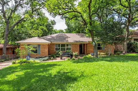 8803 Westglen Dr, Dallas, TX 75228