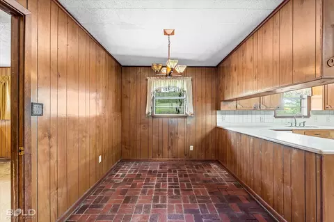 Dining - 9347 Highway 3, Plain Dealing, LA 71064 photo 1 of 1