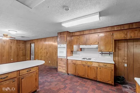 Kitchen - 9347 Highway 3, Plain Dealing, LA 71064 photo 4 of 5