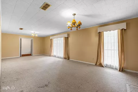 Living - 9347 Highway 3, Plain Dealing, LA 71064 photo 3 of 6