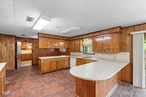 Kitchen - 9347 Highway 3, Plain Dealing, LA 71064 photo 1 of 5
