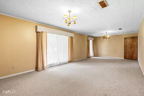 Living - 9347 Highway 3, Plain Dealing, LA 71064 photo 2 of 6