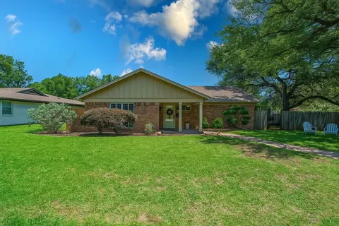 4200 Bilglade Rd, Fort Worth, TX 76109