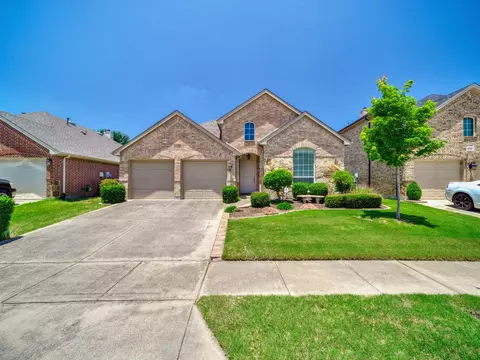 1037 Dayton Dr, Lantana, TX 76226