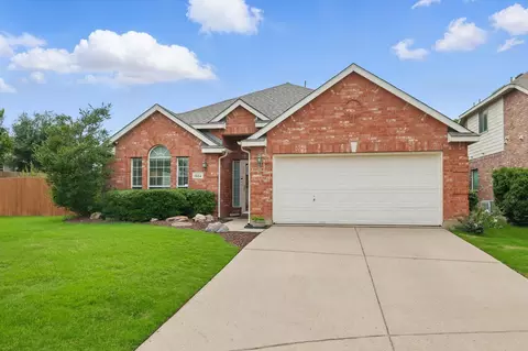 1504 Heron Dr, Aubrey, TX 76227