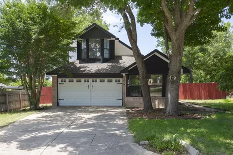 233 N Long Rifle Dr, Fort Worth, TX 76108