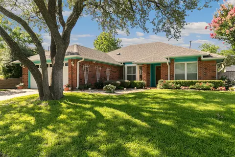 3216 Teakwood Dr, Bedford, TX 76021