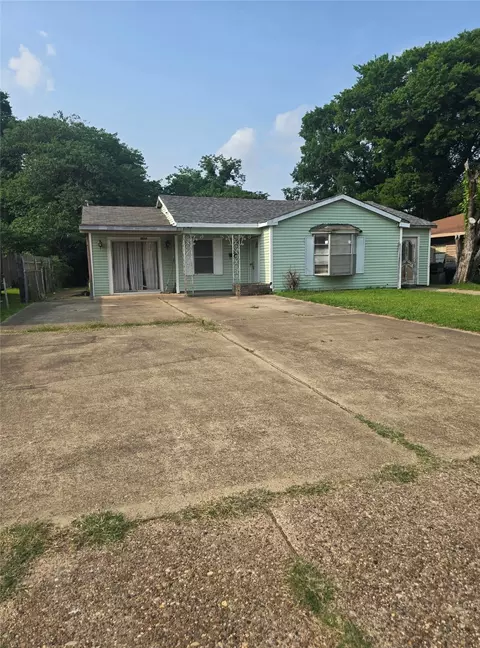 1405 Fullilove Dr, Bossier City, LA 71112