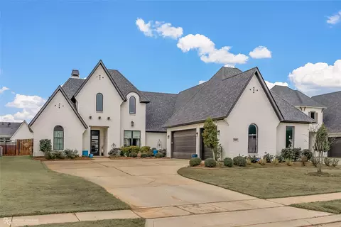 169 N Canal Dr, Bossier City, LA 71111