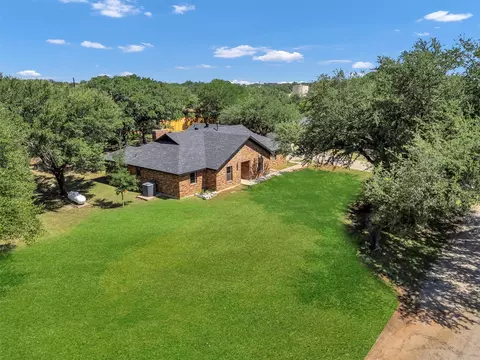620 W Aquarius Ct, Granbury, TX 76049