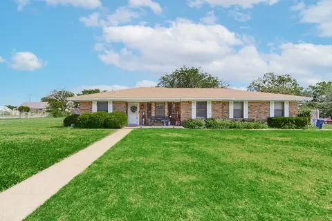 403 E Charles St, Decatur, TX 76234