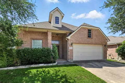 2916 Red Wolf Dr, Fort Worth, TX 76244