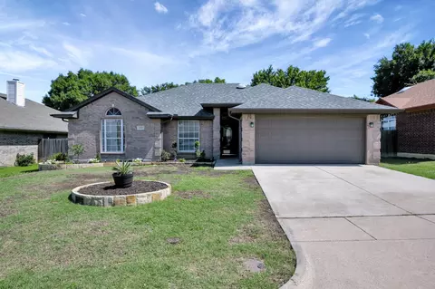 3717 Broken Pine Trl, Fort Worth, TX 76137