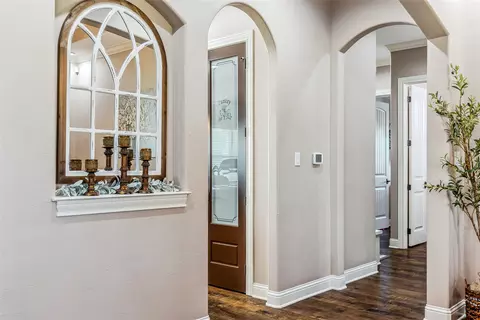 Entry Way - 8711 State Highway 11 E, Commerce, TX 75428 photo 4 of 6