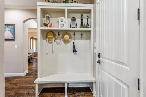 Entry Way - 8711 State Highway 11 E, Commerce, TX 75428 photo 5 of 6