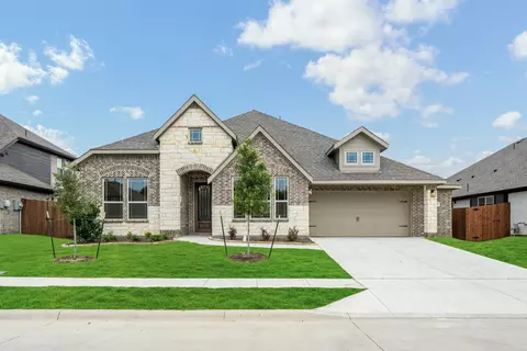 403 Chestnut Ln, Glenn Heights, TX 75154