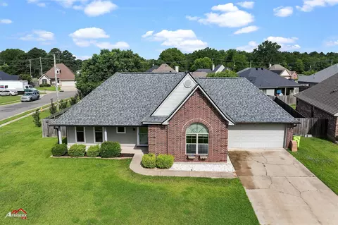 152 Lola Cir, Benton, LA 71006